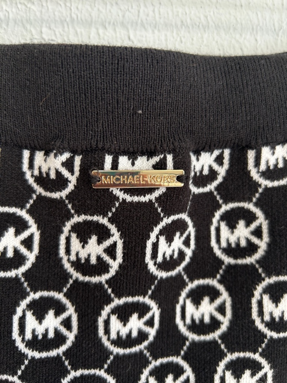 NWT Michael Kors Black and White Logo Knit Pencil Skirt - Picture 2 of 6